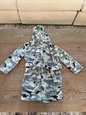 Boys PL Sleep blue camoflauge robe sleepwear long sleeve size 6